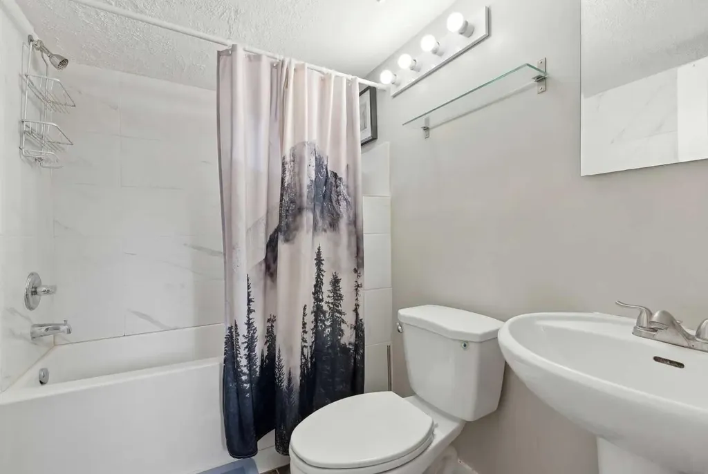 263 Doverview Crescent SE Calgary AB T2B1Y7