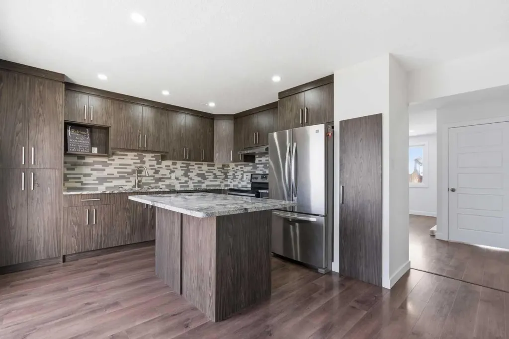 263 Doverview Crescent SE Calgary AB T2B1Y7