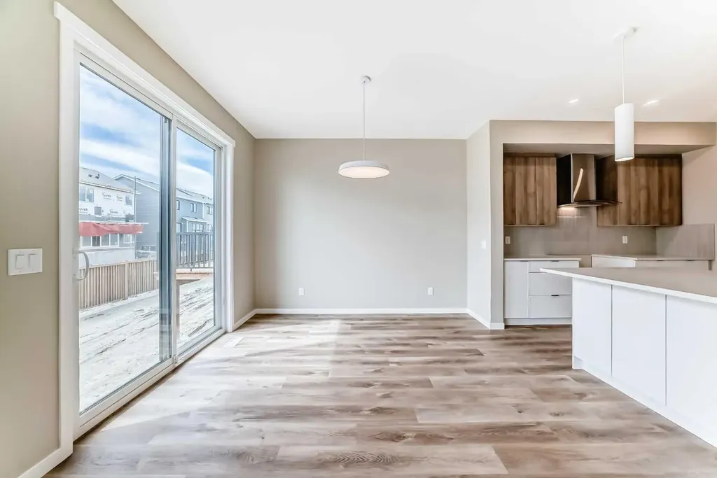 1085 Sawgrass Link NW Airdrie AB T4B5V2