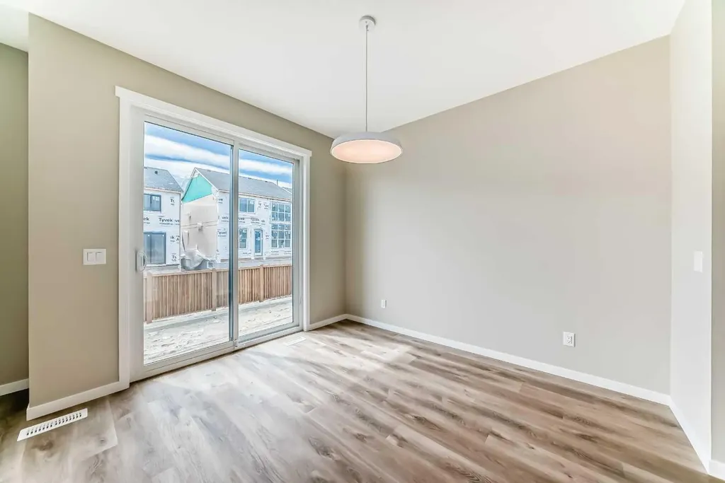 1085 Sawgrass Link NW Airdrie AB T4B5V2