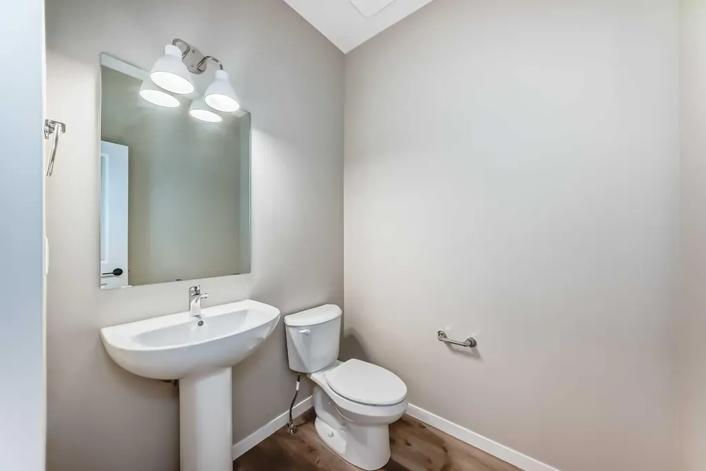 1085 Sawgrass Link NW Airdrie AB T4B5V2