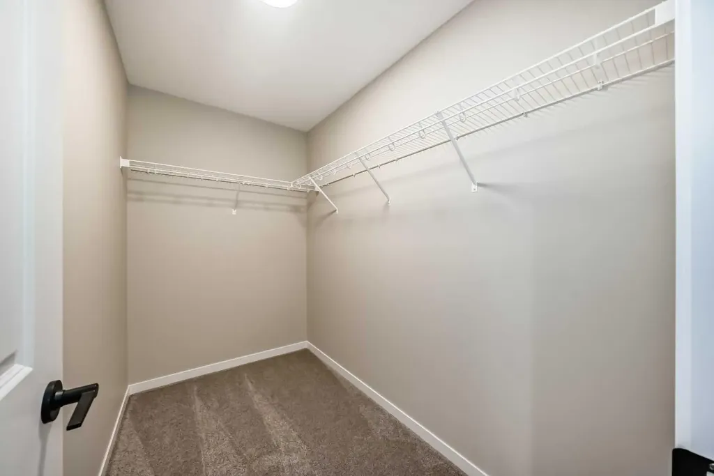 1085 Sawgrass Link NW Airdrie AB T4B5V2