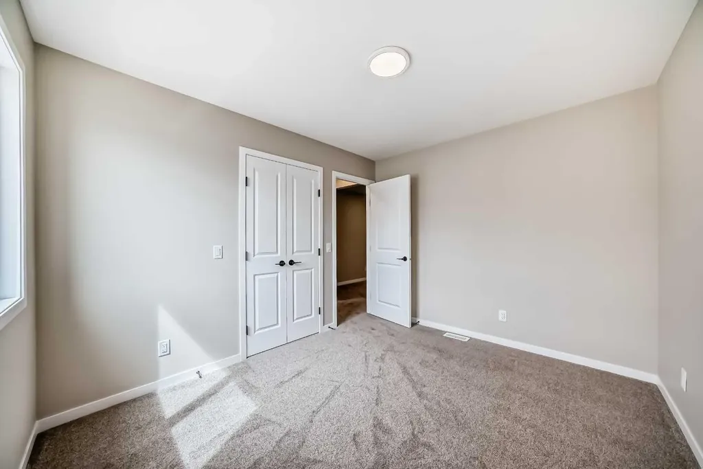 1085 Sawgrass Link NW Airdrie AB T4B5V2