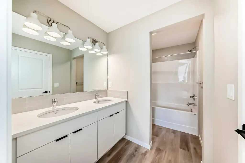 1085 Sawgrass Link NW Airdrie AB T4B5V2