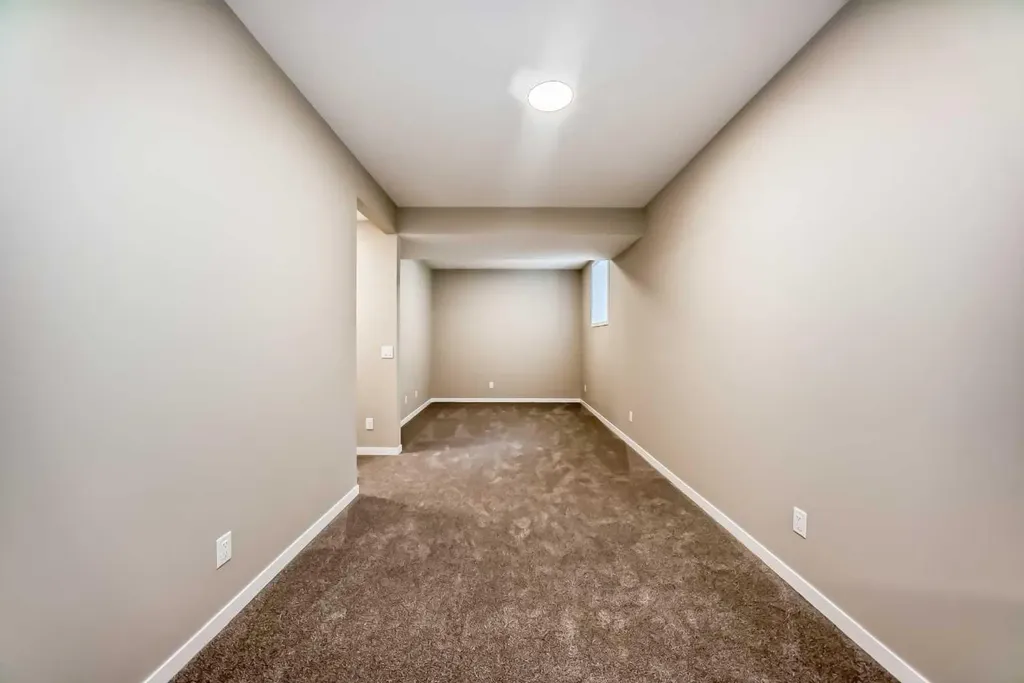 1085 Sawgrass Link NW Airdrie AB T4B5V2