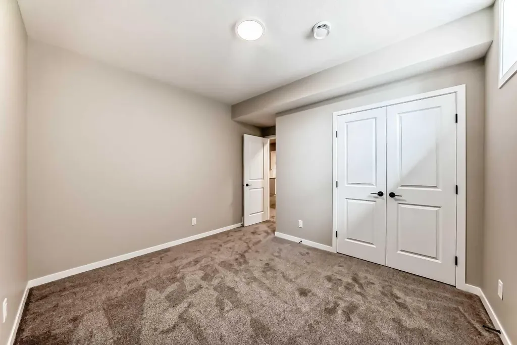 1085 Sawgrass Link NW Airdrie AB T4B5V2