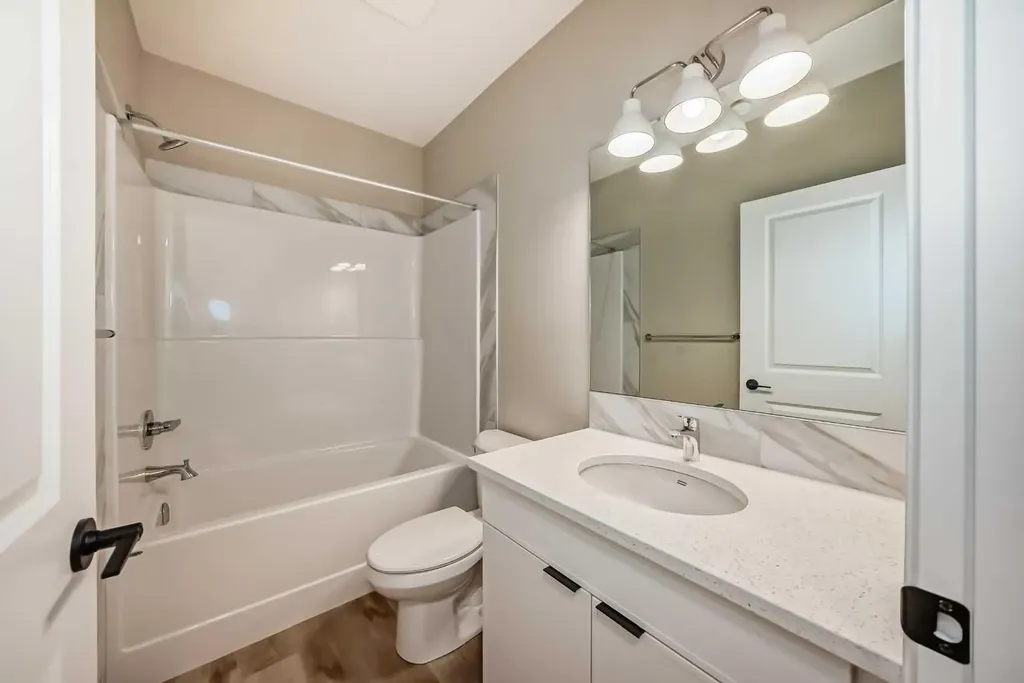 1085 Sawgrass Link NW Airdrie AB T4B5V2
