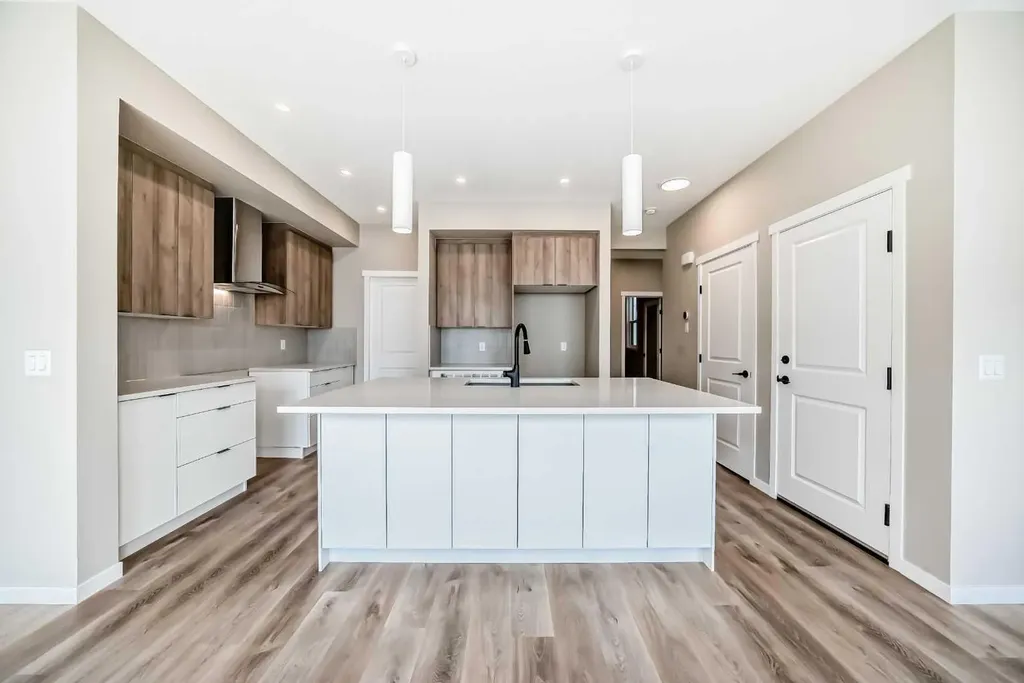 1085 Sawgrass Link NW Airdrie AB T4B5V2