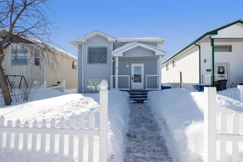 129 Lightbown Way Fort Mcmurray AB T9K 2R1