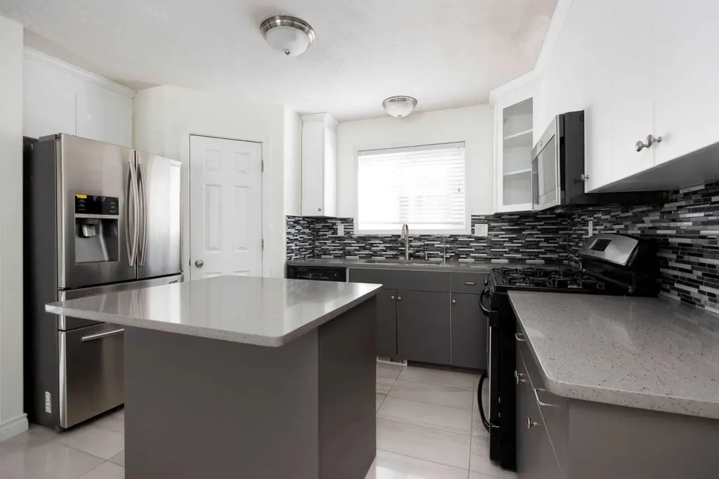 129 Lightbown Way Fort Mcmurray AB T9K 2R1