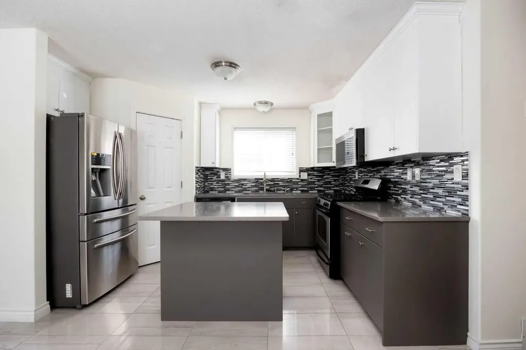 129 Lightbown Way Fort Mcmurray AB T9K 2R1