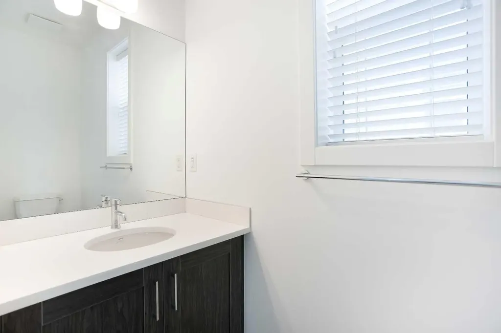 438 Copperstone Manor SE Calgary AB T2Z 5G4