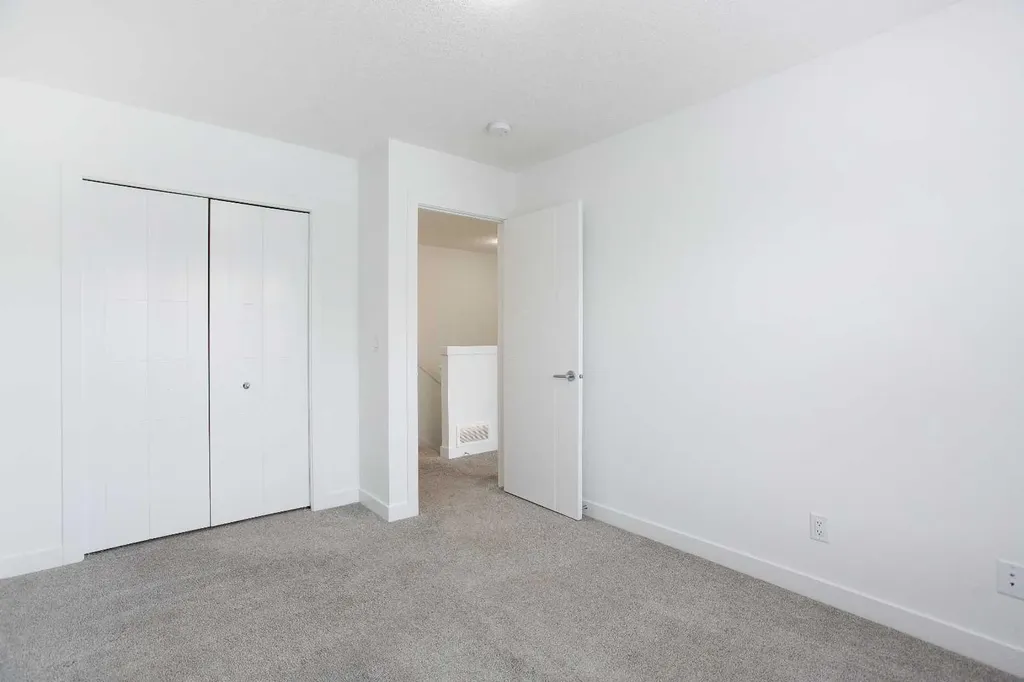 438 Copperstone Manor SE Calgary AB T2Z 5G4