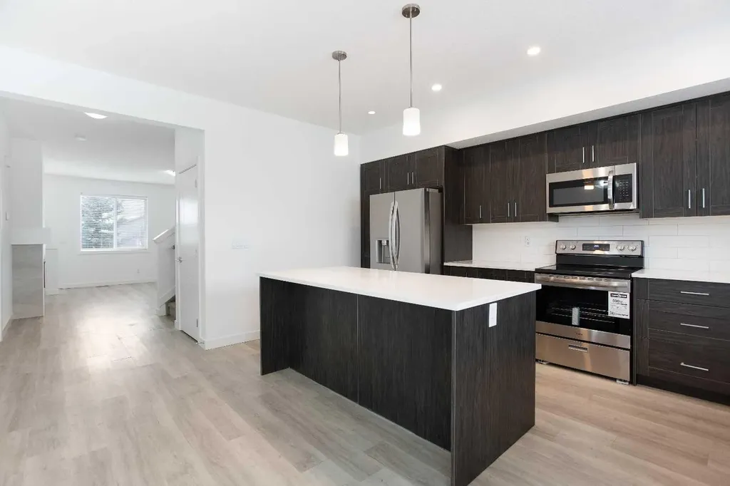 438 Copperstone Manor SE Calgary AB T2Z 5G4