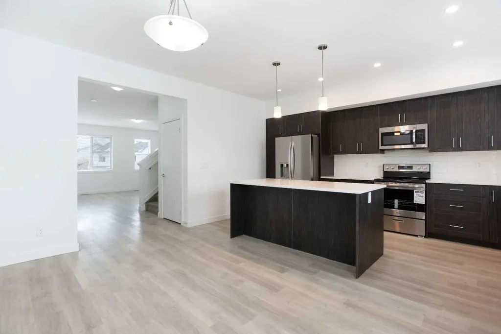 438 Copperstone Manor SE Calgary AB T2Z 5G4