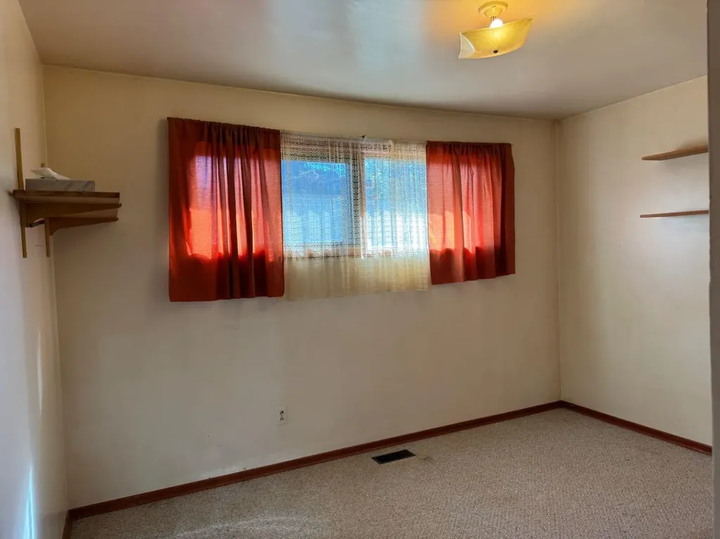 10317 114 Street Fairview AB T0H 1L0