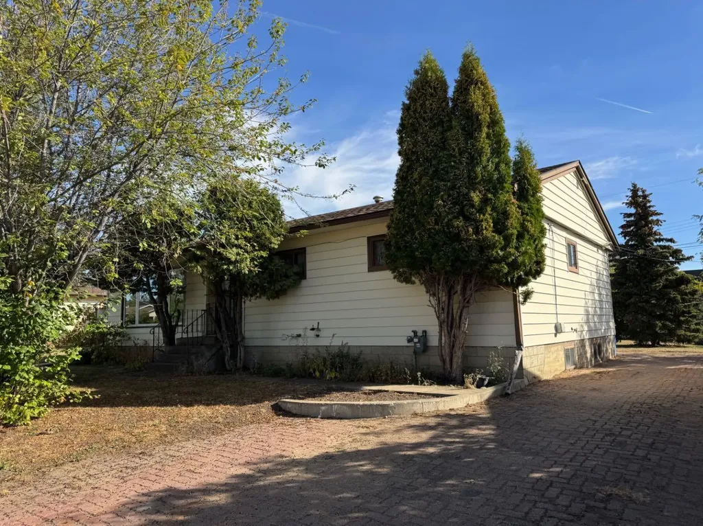 10317 114 Street Fairview AB T0H 1L0
