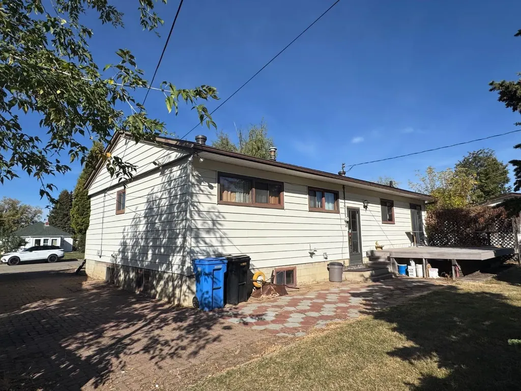 10317 114 Street Fairview AB T0H 1L0