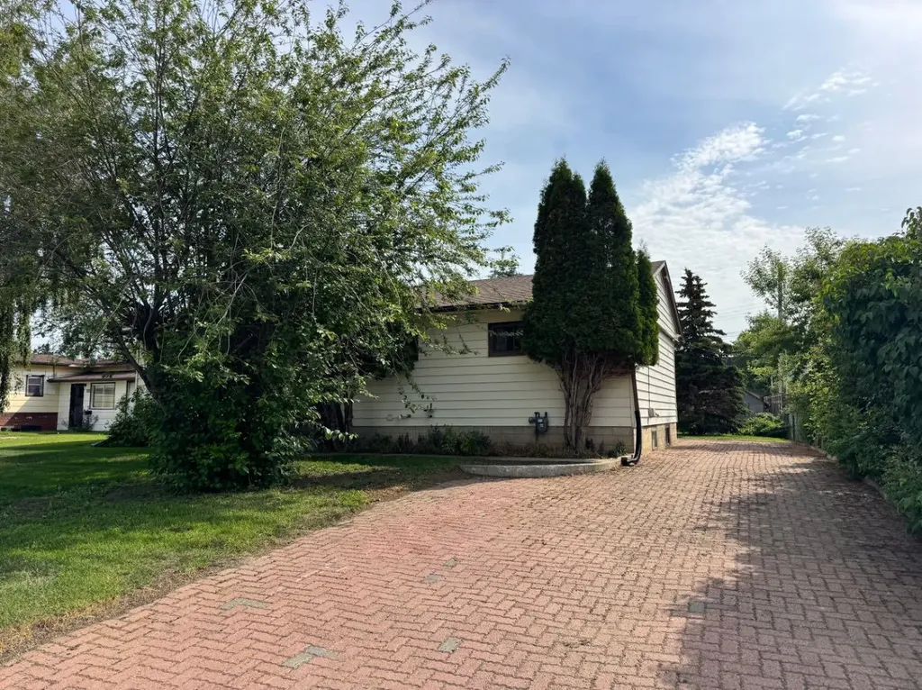 10317 114 Street Fairview AB T0H 1L0