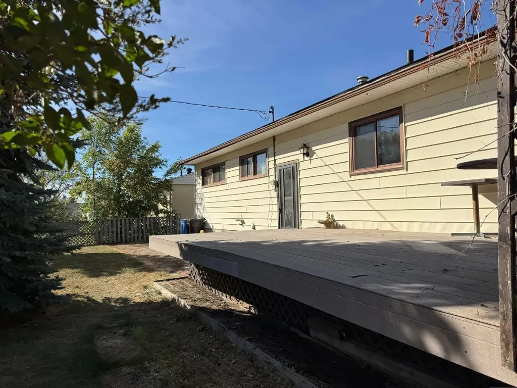 10317 114 Street Fairview AB T0H 1L0
