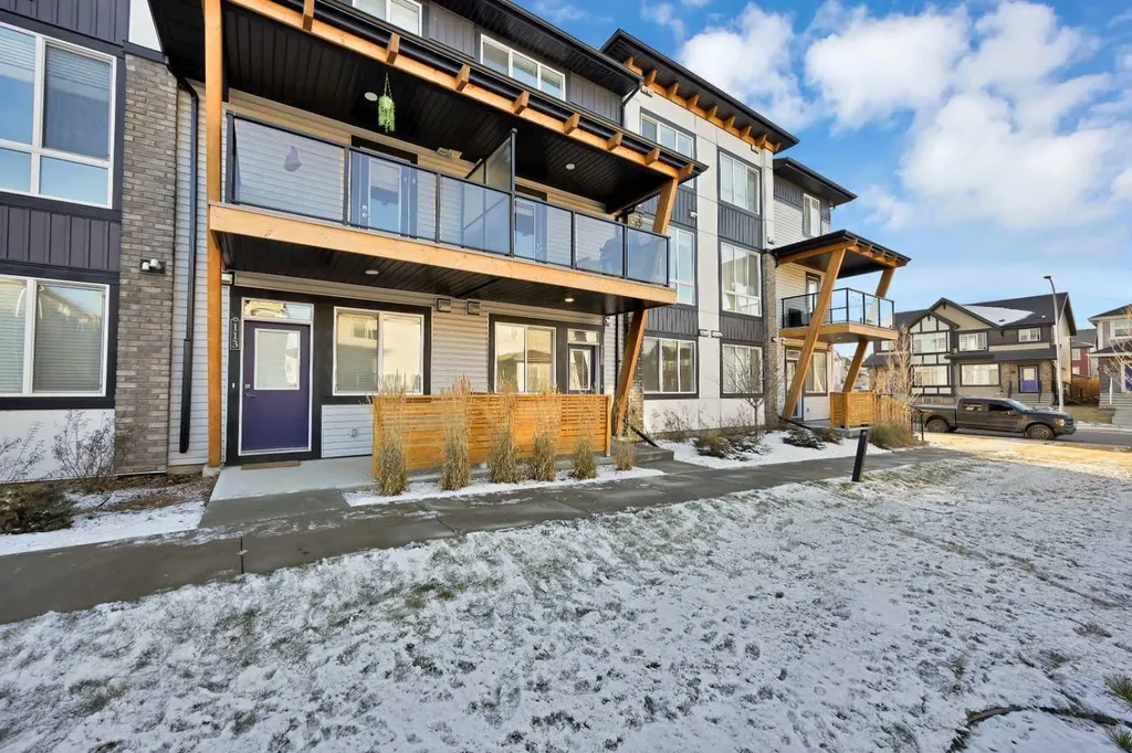 10060 46 Street NE Calgary AB T3J 2H8