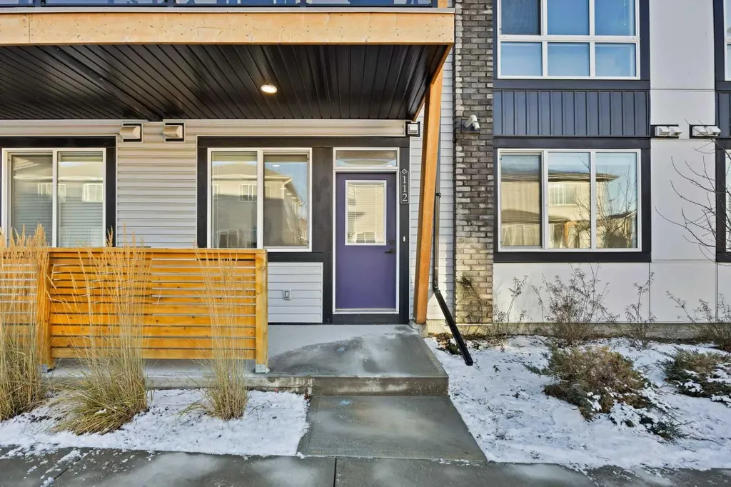 10060 46 Street NE Calgary AB T3J 2H8