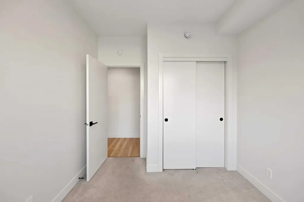 10060 46 Street NE Calgary AB T3J 2H8