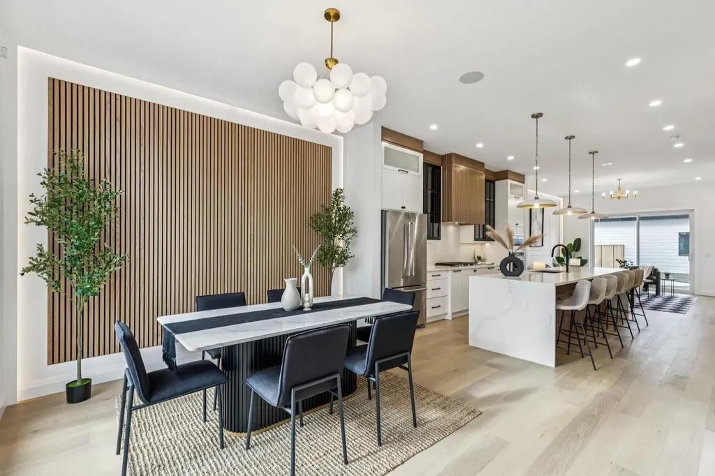 525 32 Street NW Calgary AB T2N 2V8