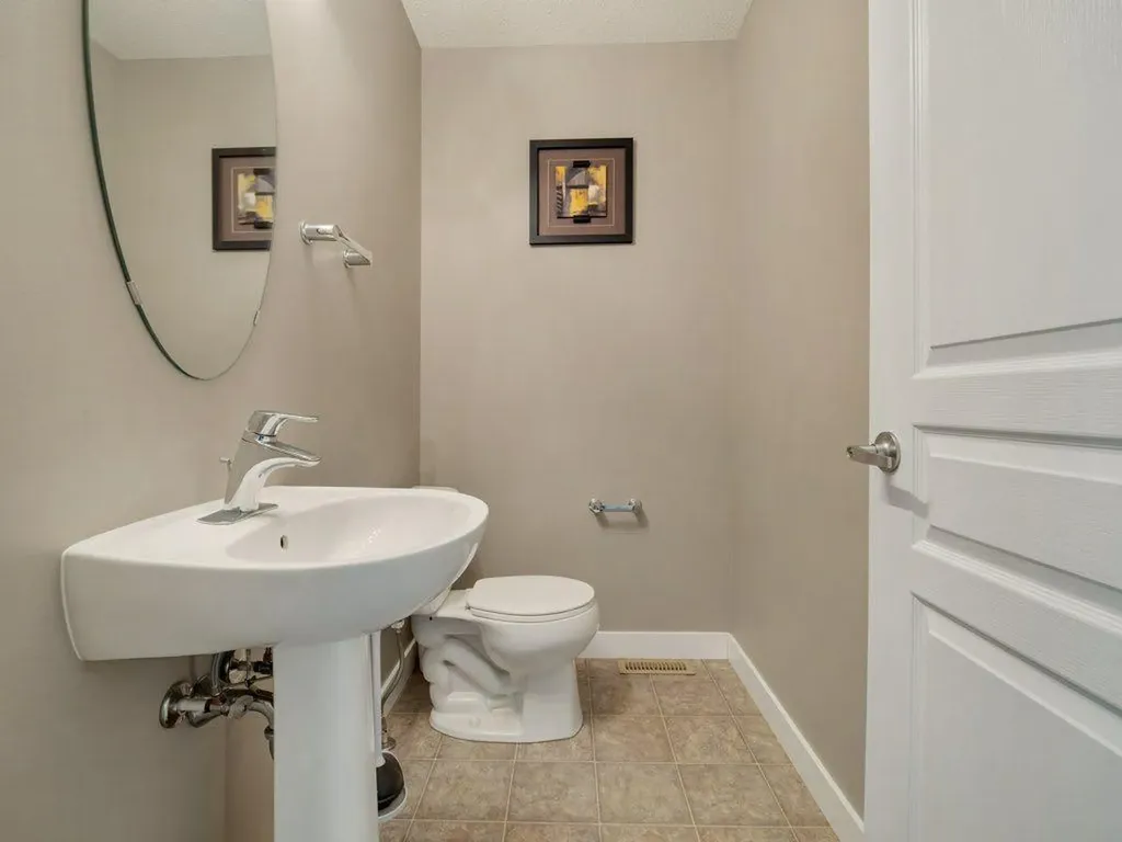 221 Silkstone Road W Lethbridge AB T1J 4J9