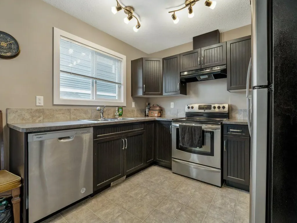 221 Silkstone Road W Lethbridge AB T1J 4J9