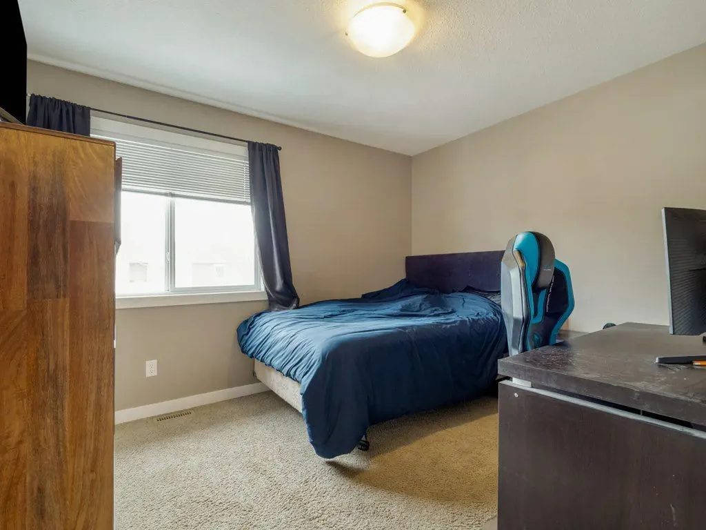221 Silkstone Road W Lethbridge AB T1J 4J9