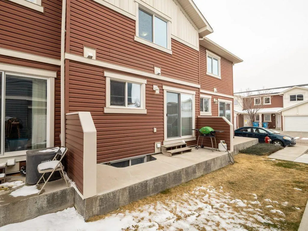 221 Silkstone Road W Lethbridge AB T1J 4J9