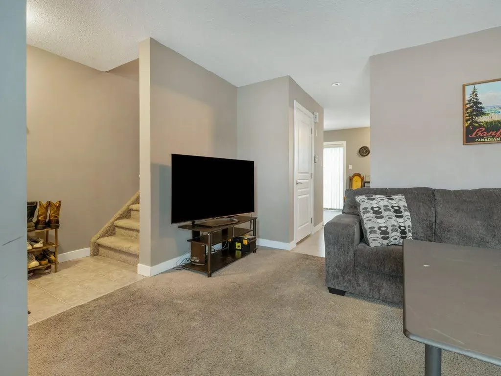 221 Silkstone Road W Lethbridge AB T1J 4J9