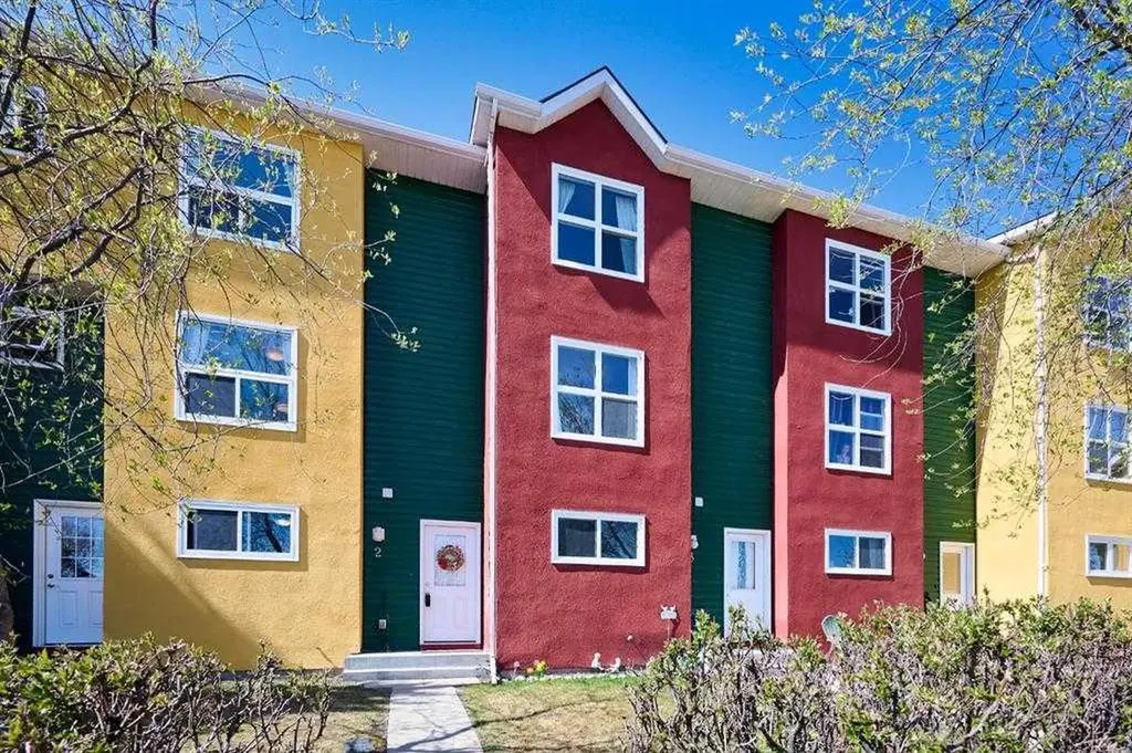 7 Westland Road Okotoks AB T1S 1Z1
