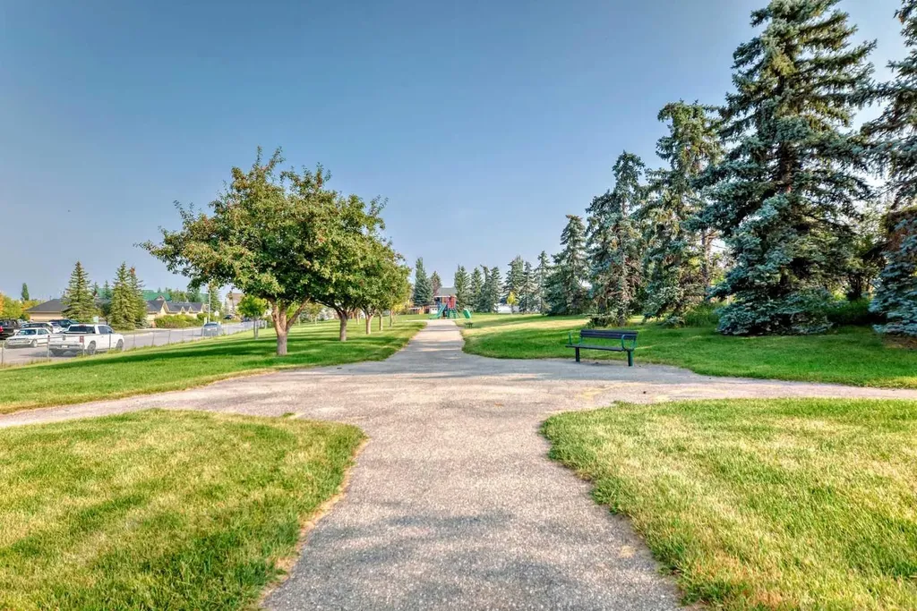 7 Westland Road Okotoks AB T1S 1Z1