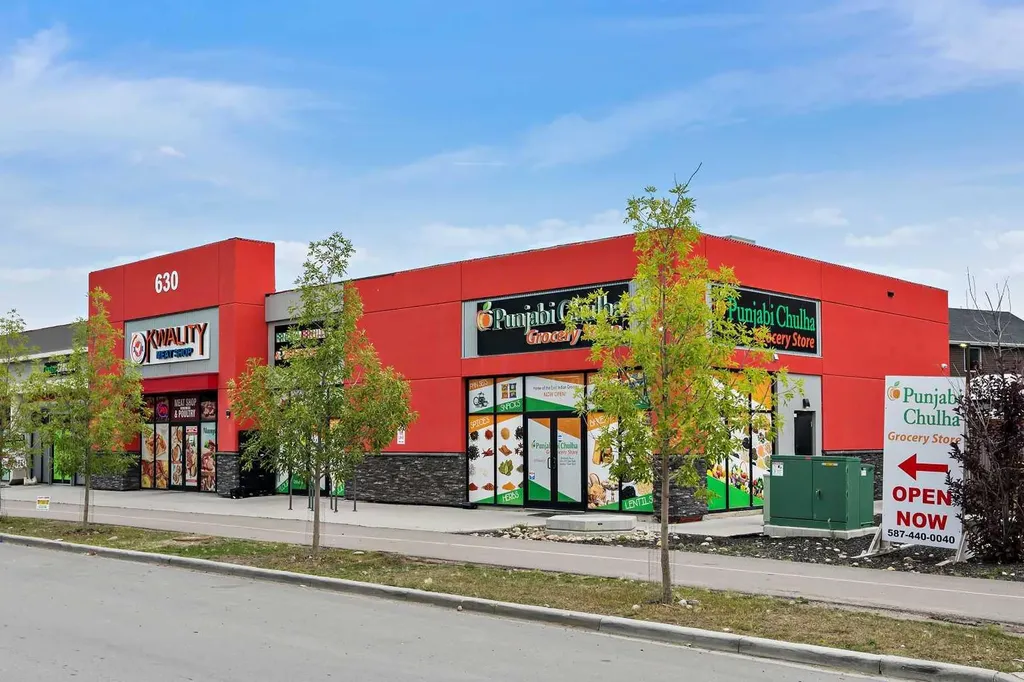 132 Red Embers Link NE Calgary AB T3N 2X8