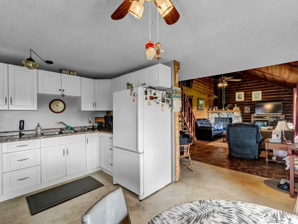 12228 Range Road 64 Rural Cypress County AB T1A7G5