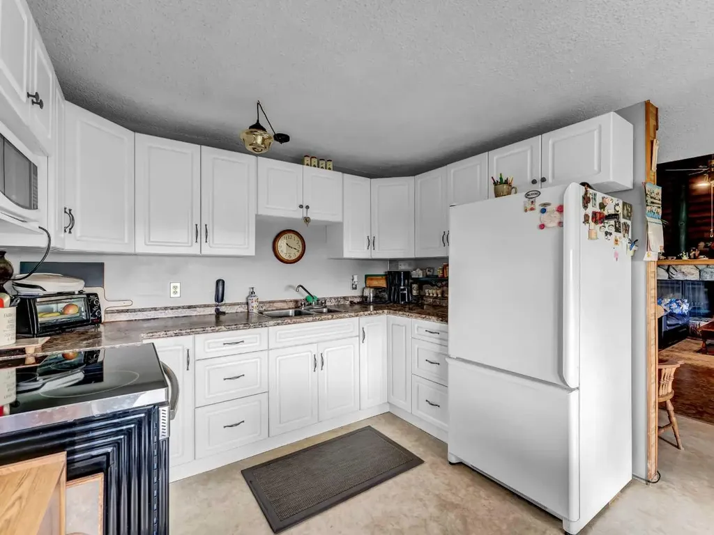 12228 Range Road 64 Rural Cypress County AB T1A7G5