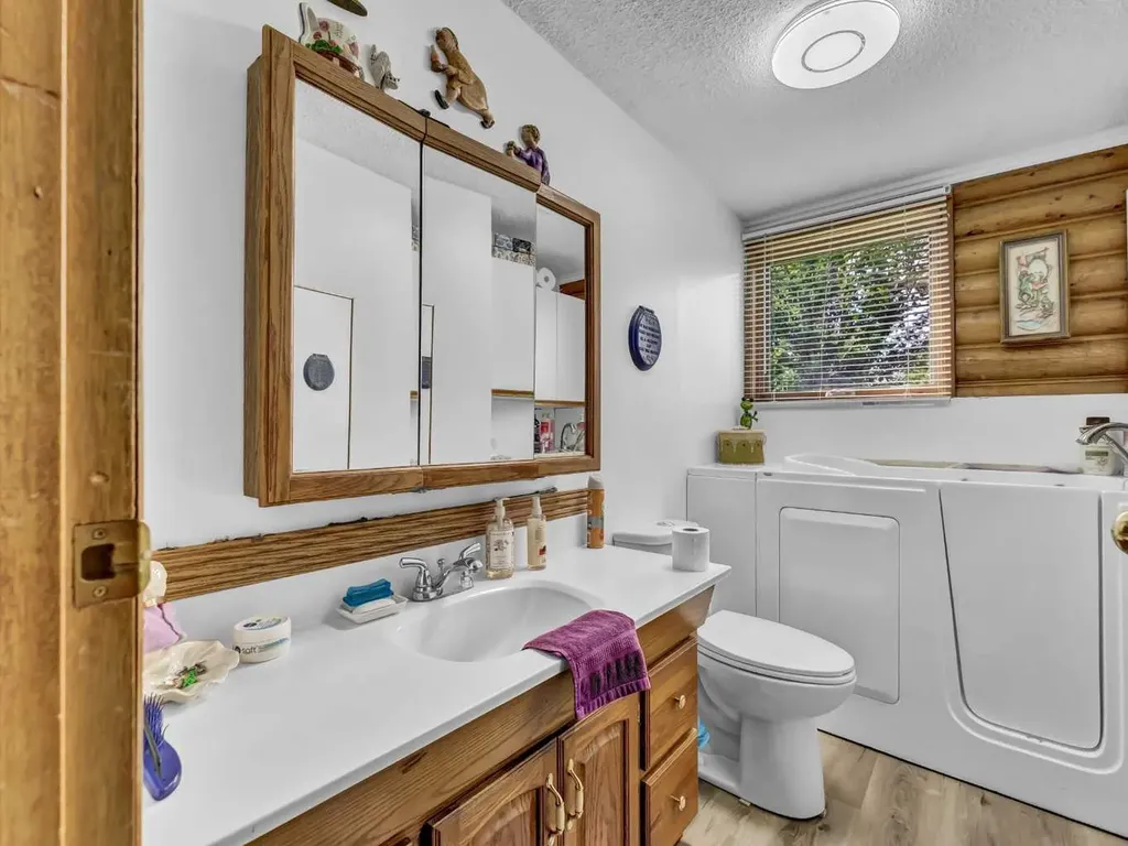 12228 Range Road 64 Rural Cypress County AB T1A7G5