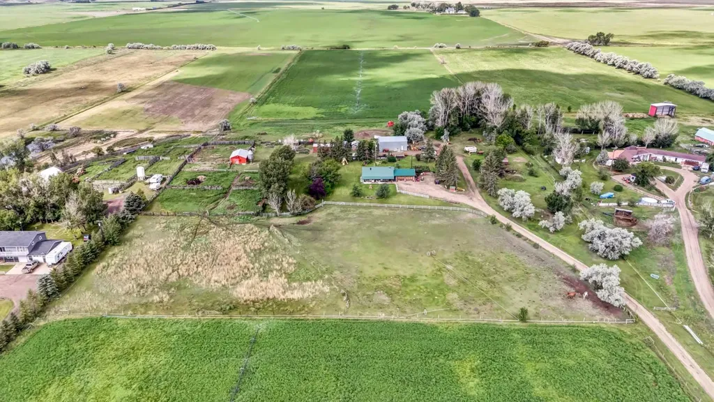 12228 Range Road 64 Rural Cypress County AB T1A7G5