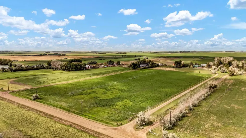 12228 Range Road 64 Rural Cypress County AB T1A7G5
