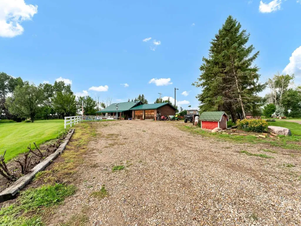 12228 Range Road 64 Rural Cypress County AB T1A7G5