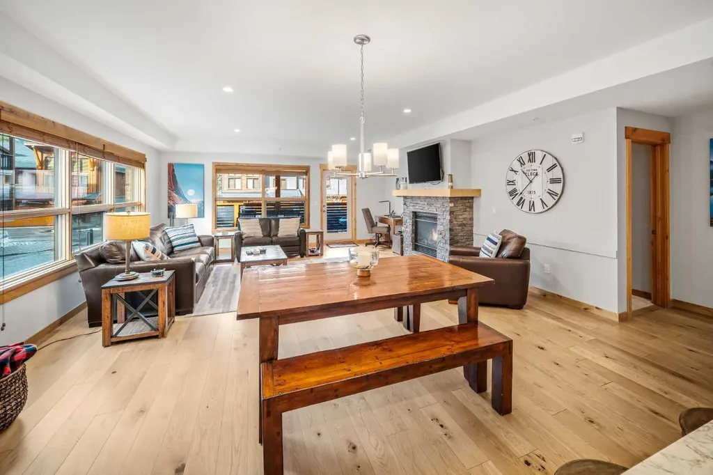 905 Spring Creek Drive Canmore AB T1W 0L9