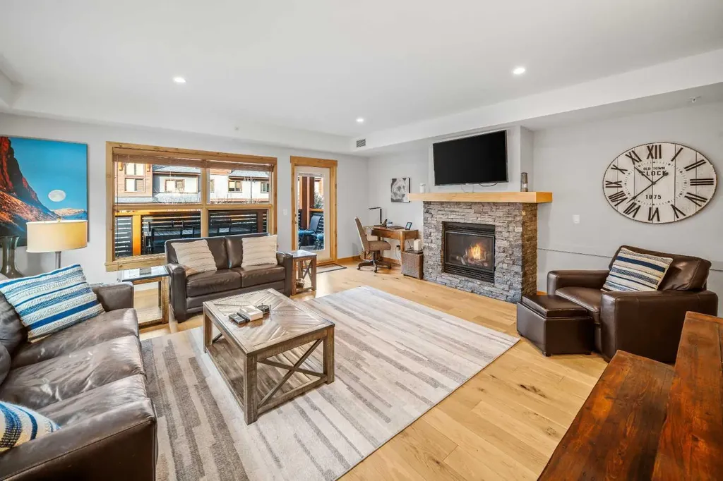 905 Spring Creek Drive Canmore AB T1W 0L9