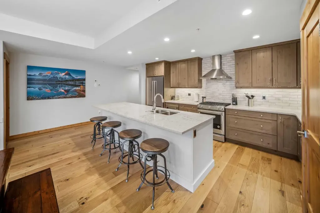 905 Spring Creek Drive Canmore AB T1W 0L9