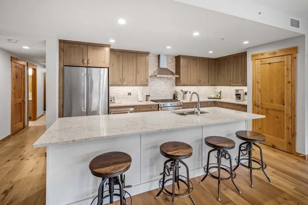 905 Spring Creek Drive Canmore AB T1W 0L9