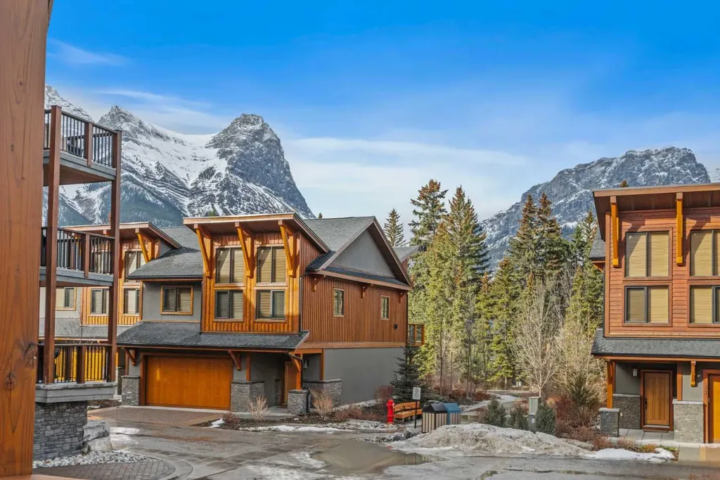 905 Spring Creek Drive Canmore AB T1W 0L9