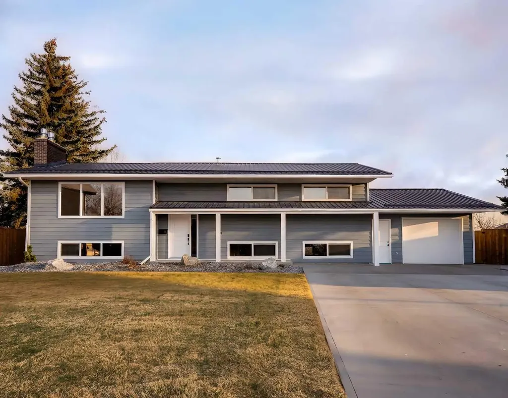 86 Carleton Place W Lethbridge AB T1K 3X6