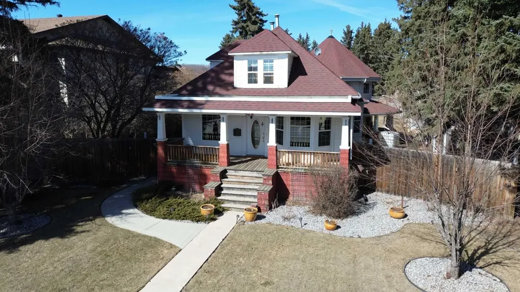 5406 50 Avenue Lacombe AB T4L 1N5
