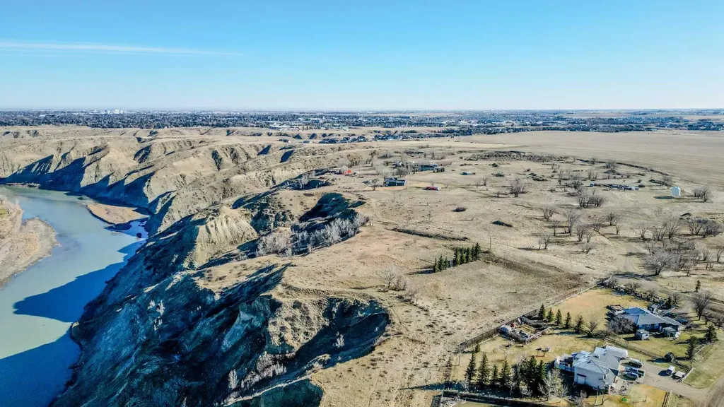 5 Acres Rural Lethbridge County AB T1K 8G5